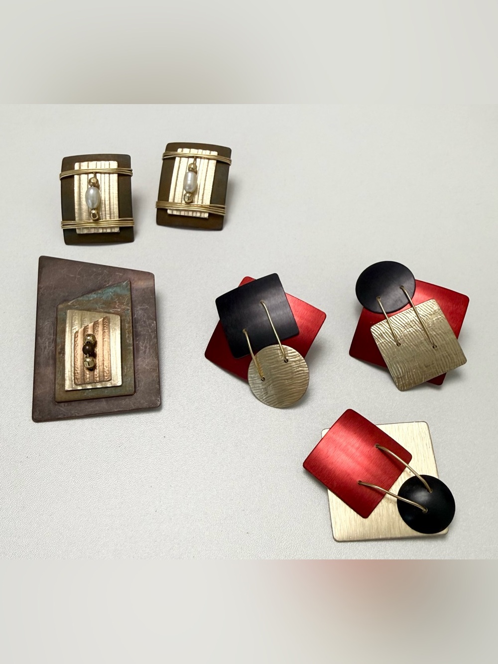 SIGNED Mendy Marks Geometric Earrings Brooch Pin lot Modern Pearl Copper Metal